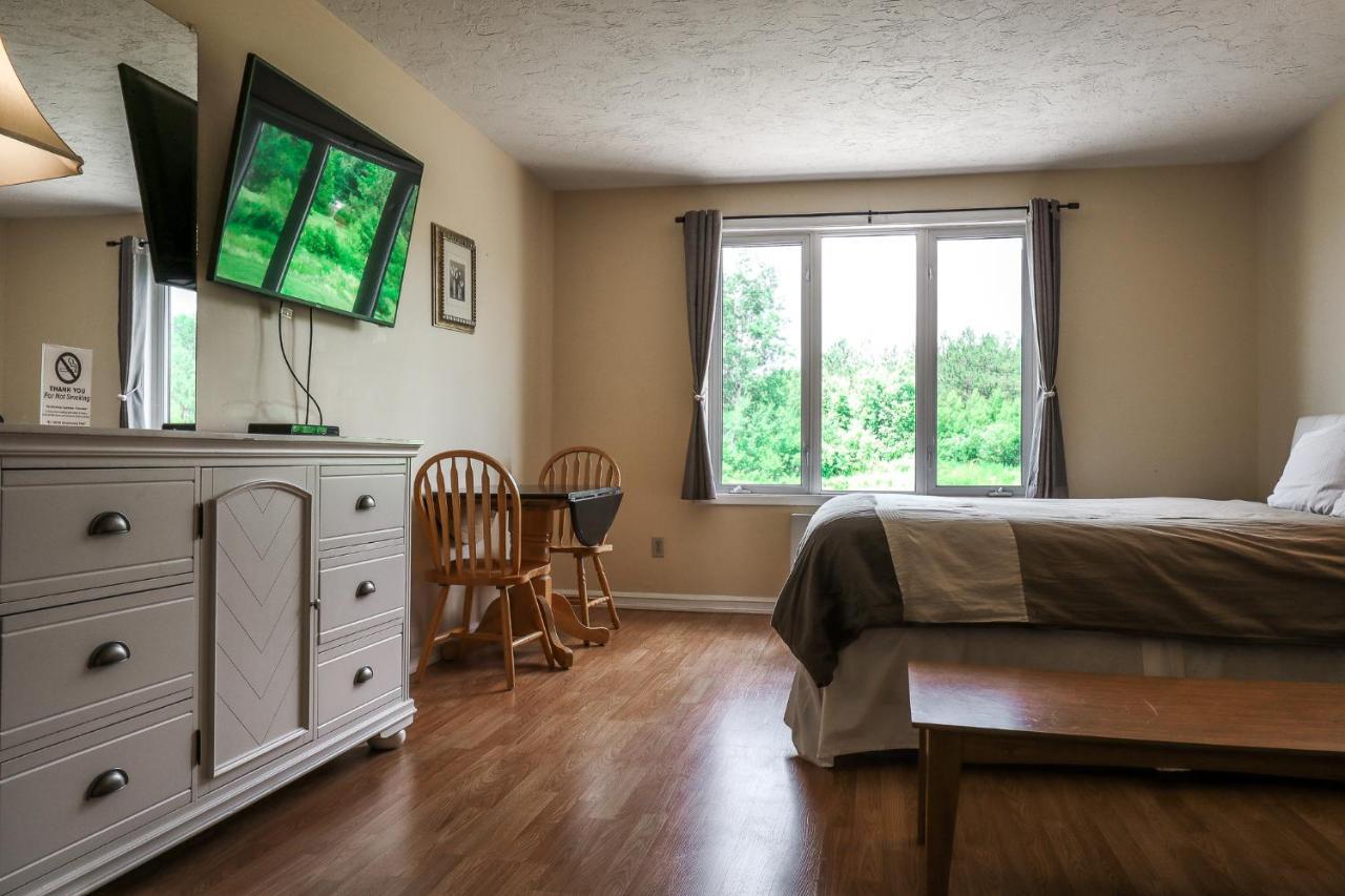 Atlantic Motel Berry Mills Extérieur photo