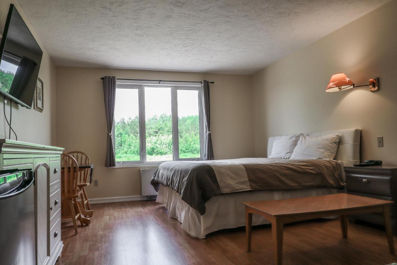 Atlantic Motel Berry Mills Extérieur photo